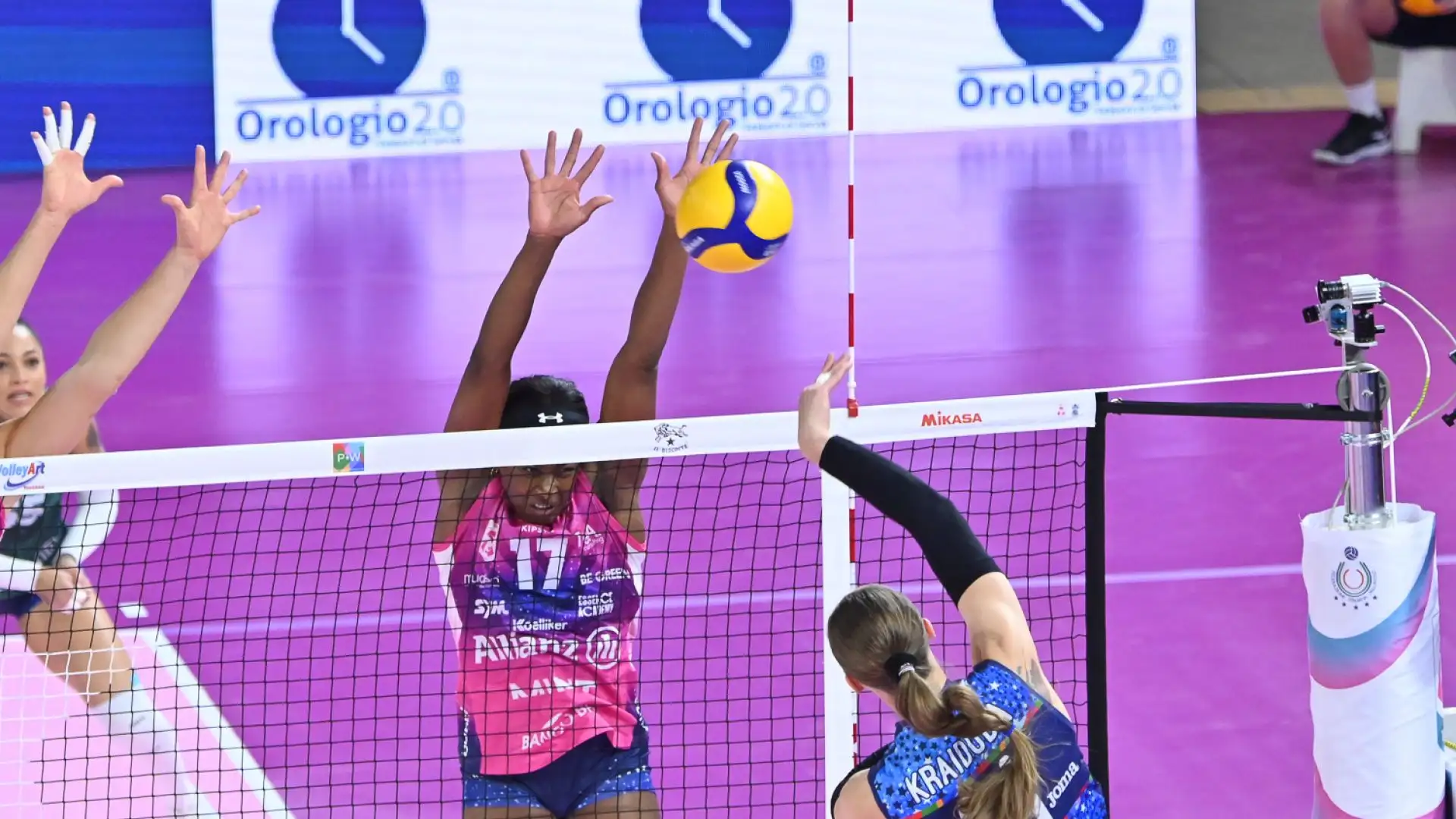 Conegliano invece ha centrato la dodicesima vittoria consecutiva.