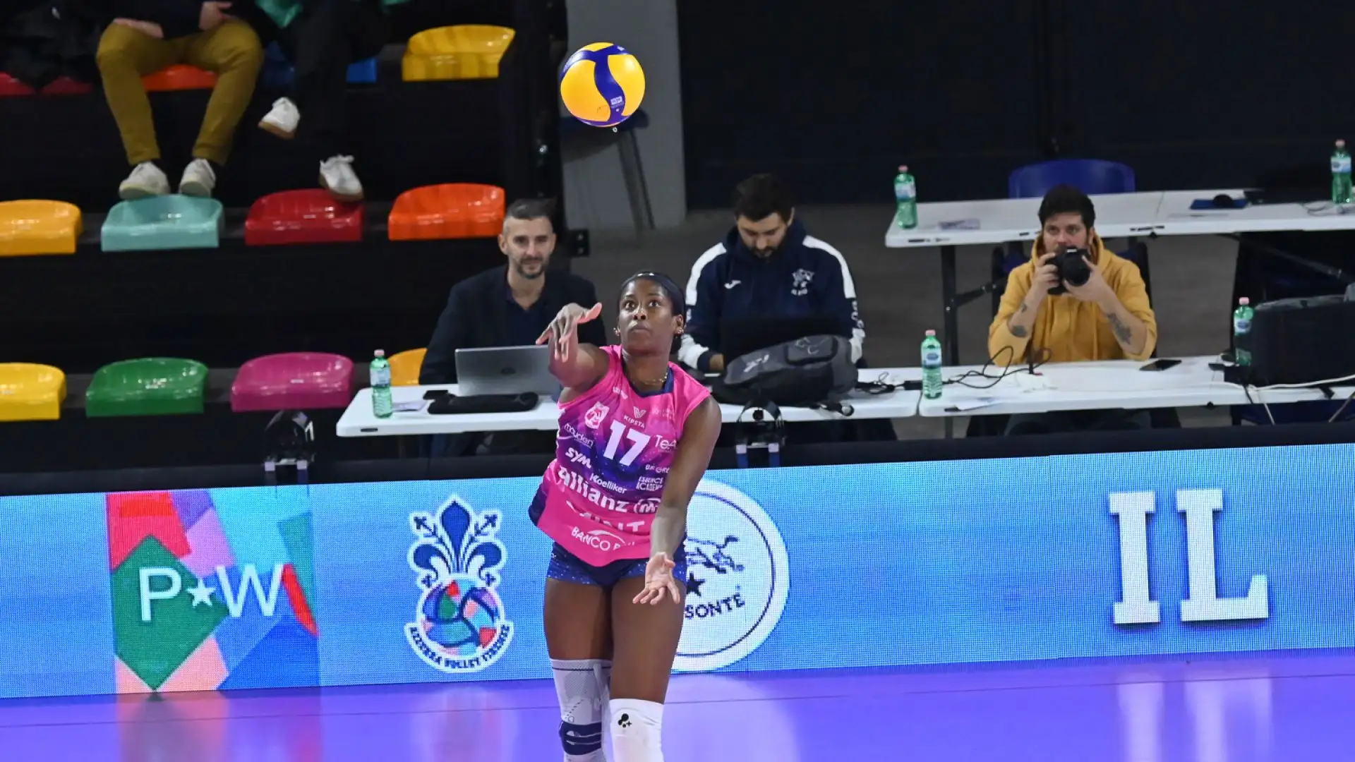 Milano ha rosicchiato un punto in classifica in attesa del prossimo scontro diretto nel girone di ritorno.