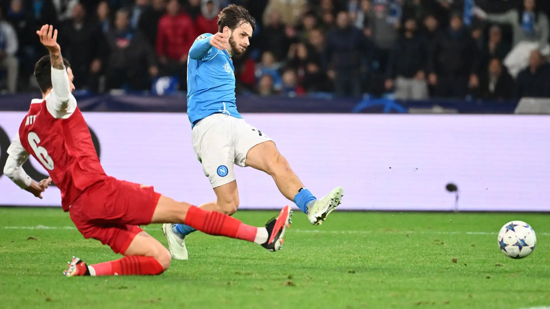Kvaratskhelia ha cercato il gol senza trovarlo