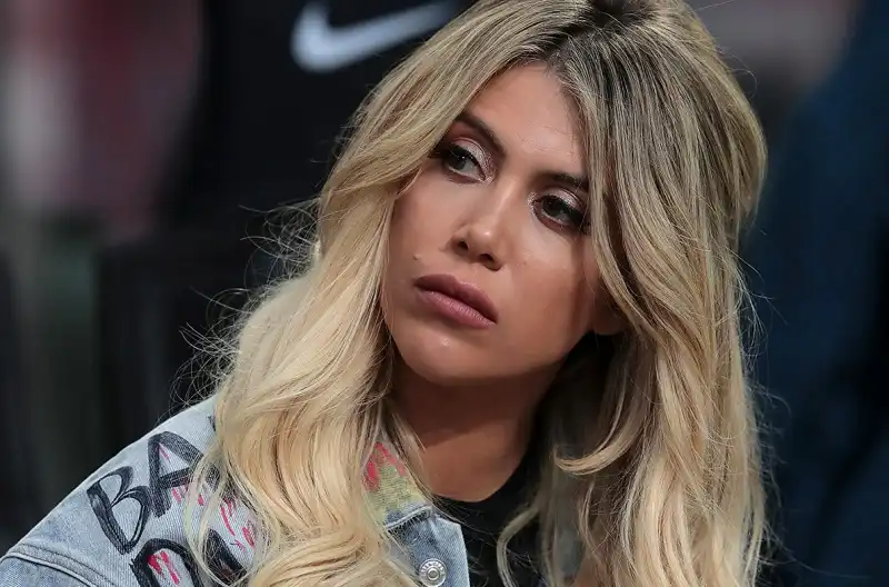 Wanda Nara a Tiki Taka con Vieri e Cassano