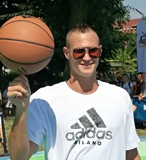 We Playground Together, il regalo di Gallinari a Milano