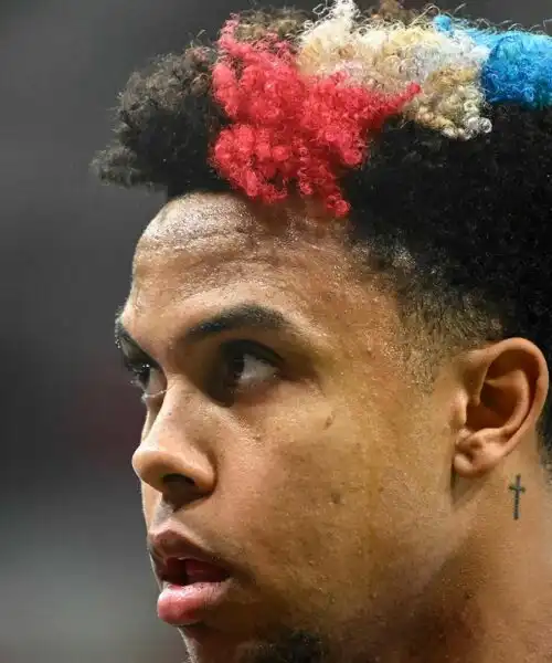 McKennie stupisce tutti: le foto dell’incredibile look