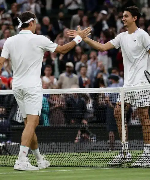 Wimbledon, Federer da re contro Sonego: le foto