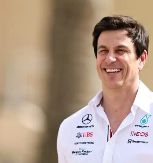 F1, Toto Wolff snobba Charles Leclerc e la Ferrari