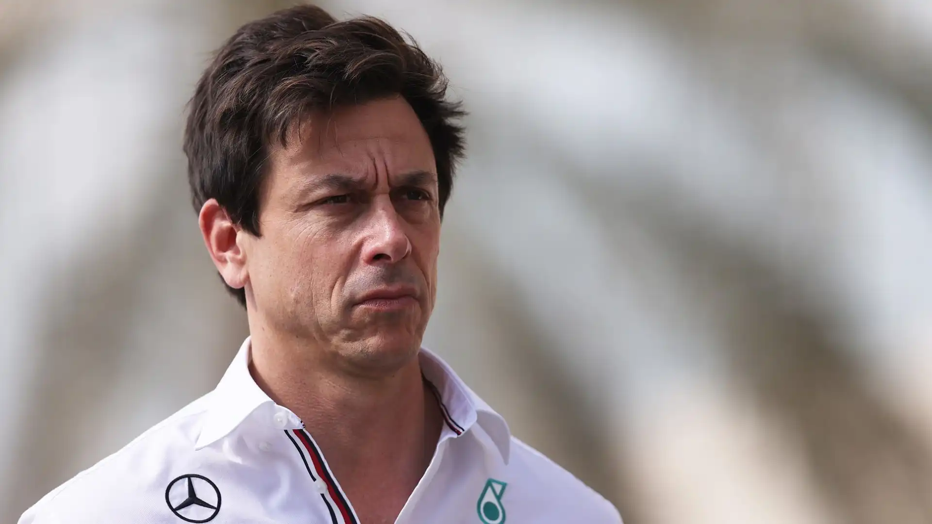 Il boss della Mercedes Toto Wolff ha ammesso di provare ancora rabbia per quanto successo due anni fa ad Abu Dhabi, nel finale del Mondiale 2021