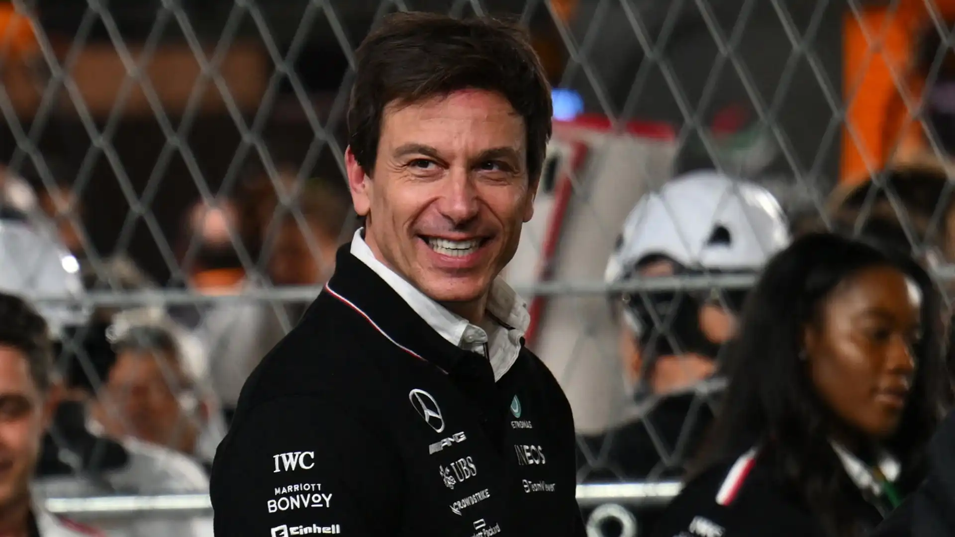 La volata finale con la Ferrari per il secondo posto nella classifica costruttori riapre vecchie ferite per Toto Wolff
