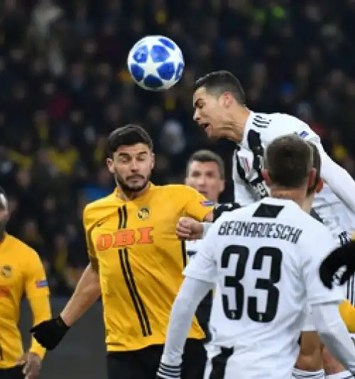 La Juventus cade in piedi: primo posto salvo