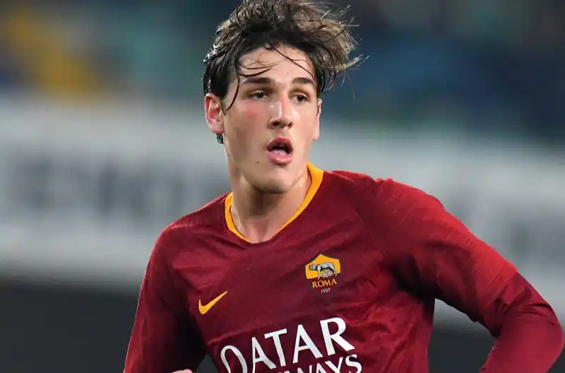 Roma, altra tegola su Nicolò Zaniolo: positivo al Covid