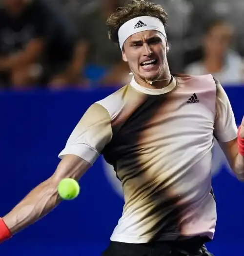 Alexander Zverev, follia in campo: squalificato