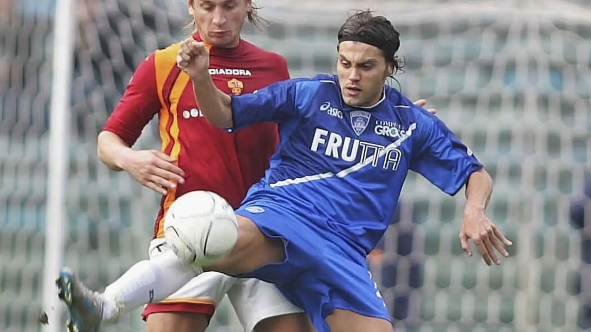 Con l'Empoli ha vinto il campionato cadetto nella stagione 2004-2005
