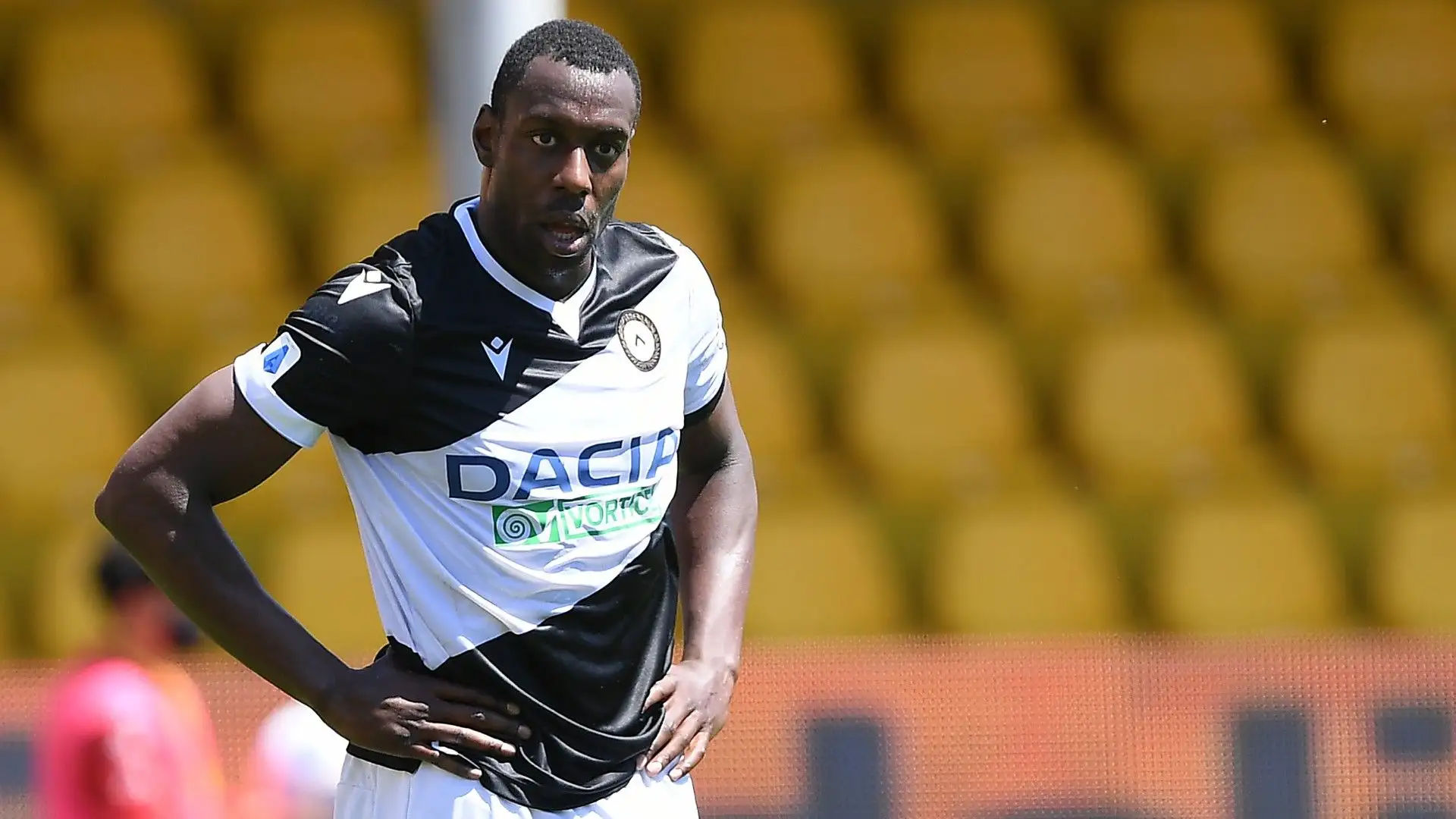 La nostalgia dell'Italia era troppa e Okaka ha accettato il trasferimento all'Udinese
