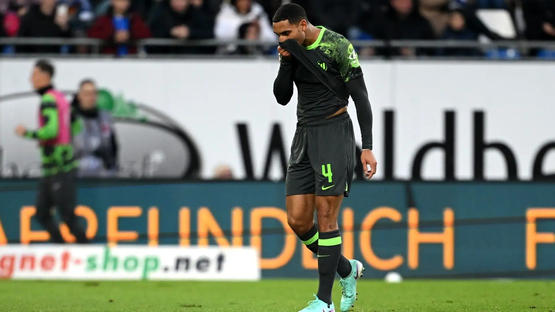 In questa stagione Lacroix ha giocato 18 partite e segnato 1 gol
