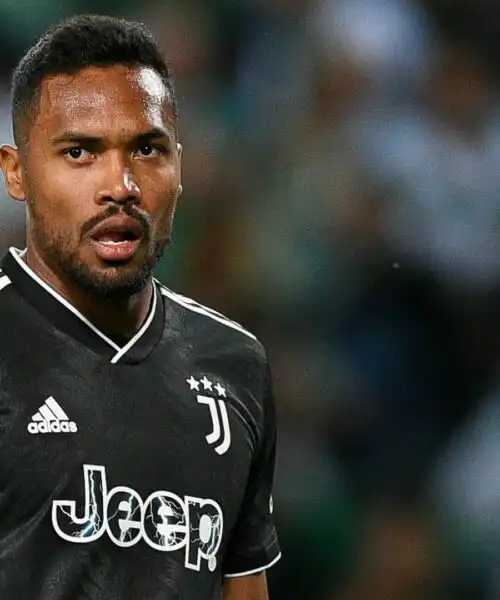 Addio Juve, Alex Sandro ha due opzioni: le foto