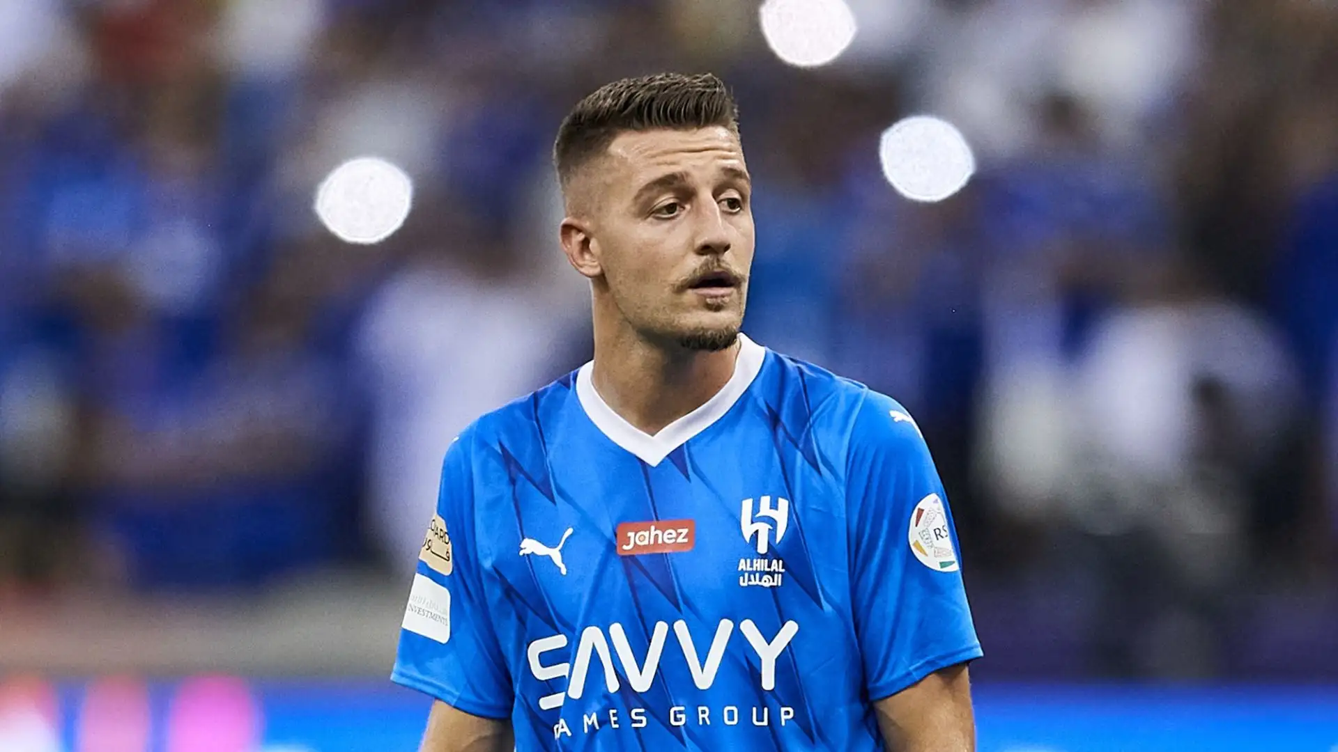 I tre club hanno contatti con l'ex centrocampista della Lazio, e nei prossimi mesi potrebbero esserci sviluppi
