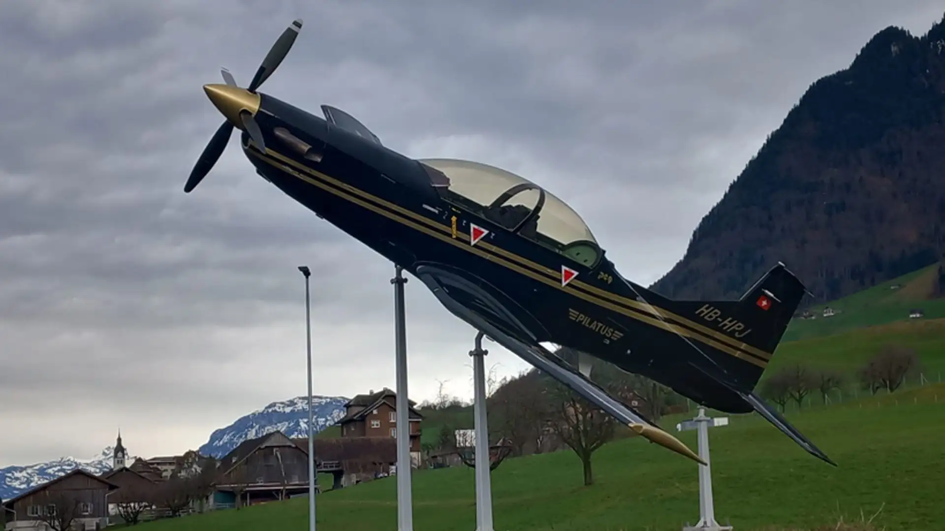 Siamo in Svizzera, nel Canton Nidvaldo, vicino al lago dei Quattro Cantoni