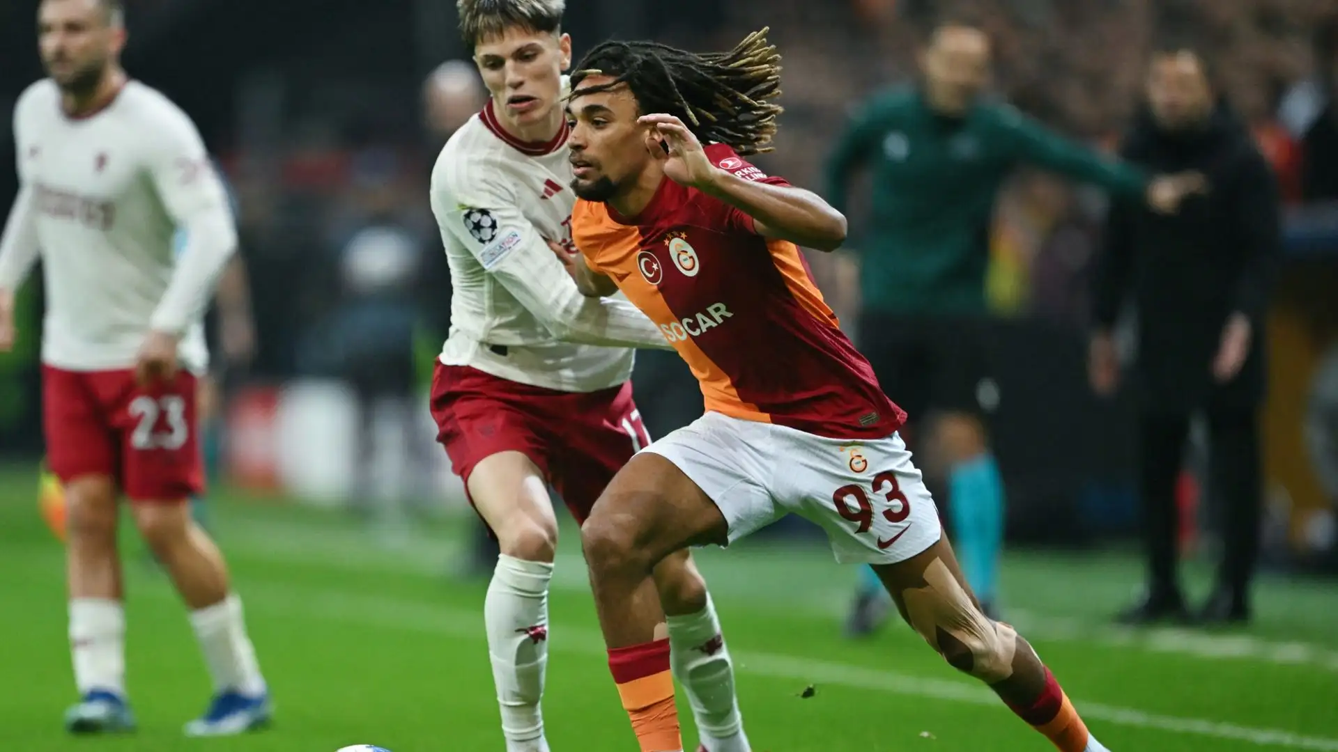 Il Bayern e il Galatasaray hanno intensificato i contatti per arrivare ad una intesa: l'affare è in corso, si parla di una cifra tra i 25 e i 30 milioni di euro