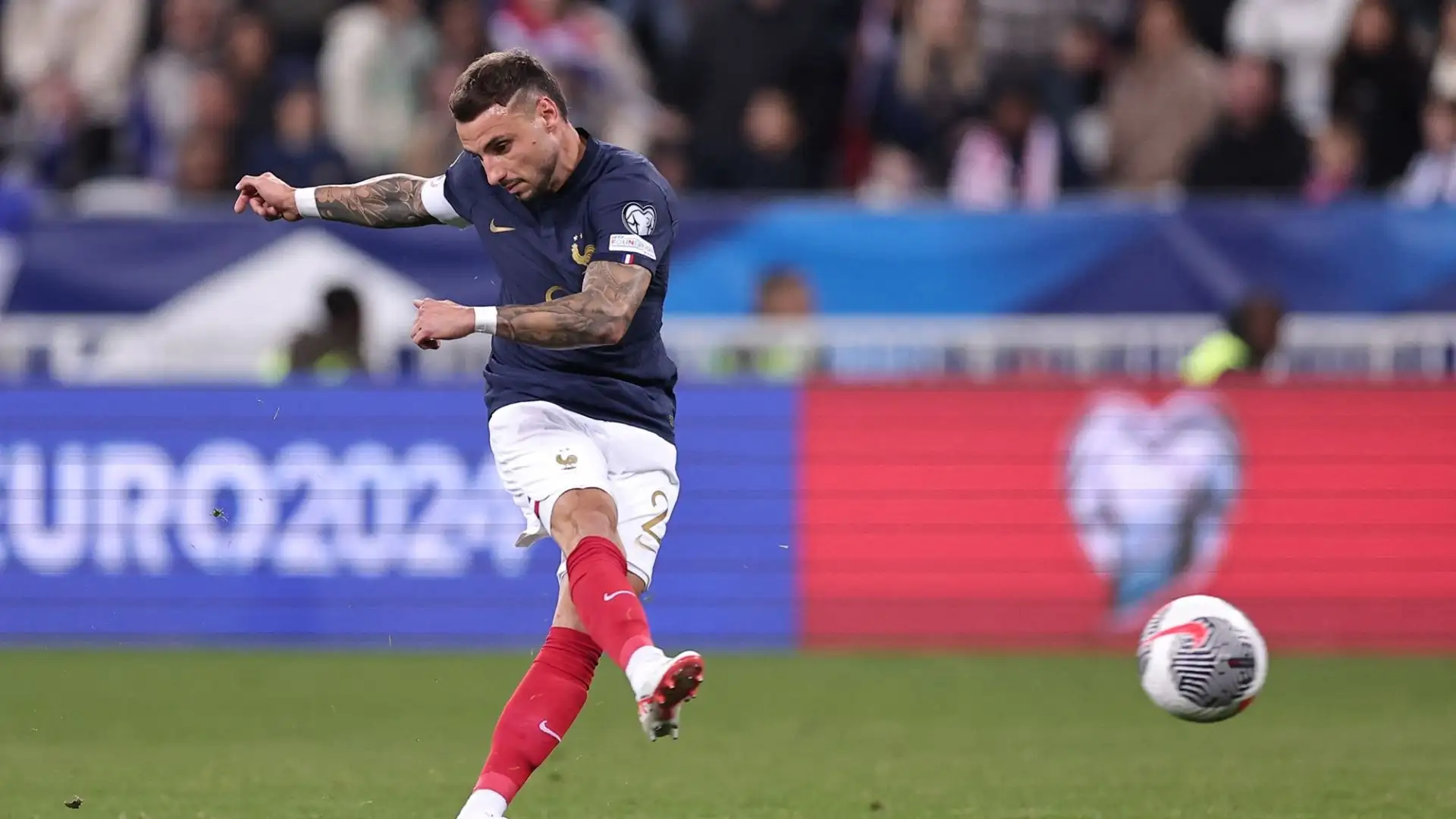 Secondo le indiscrezioni in arrivo dalla Francia, tra le varie soluzioni sul tavolo c'è un altro francese, Jonathan Clauss