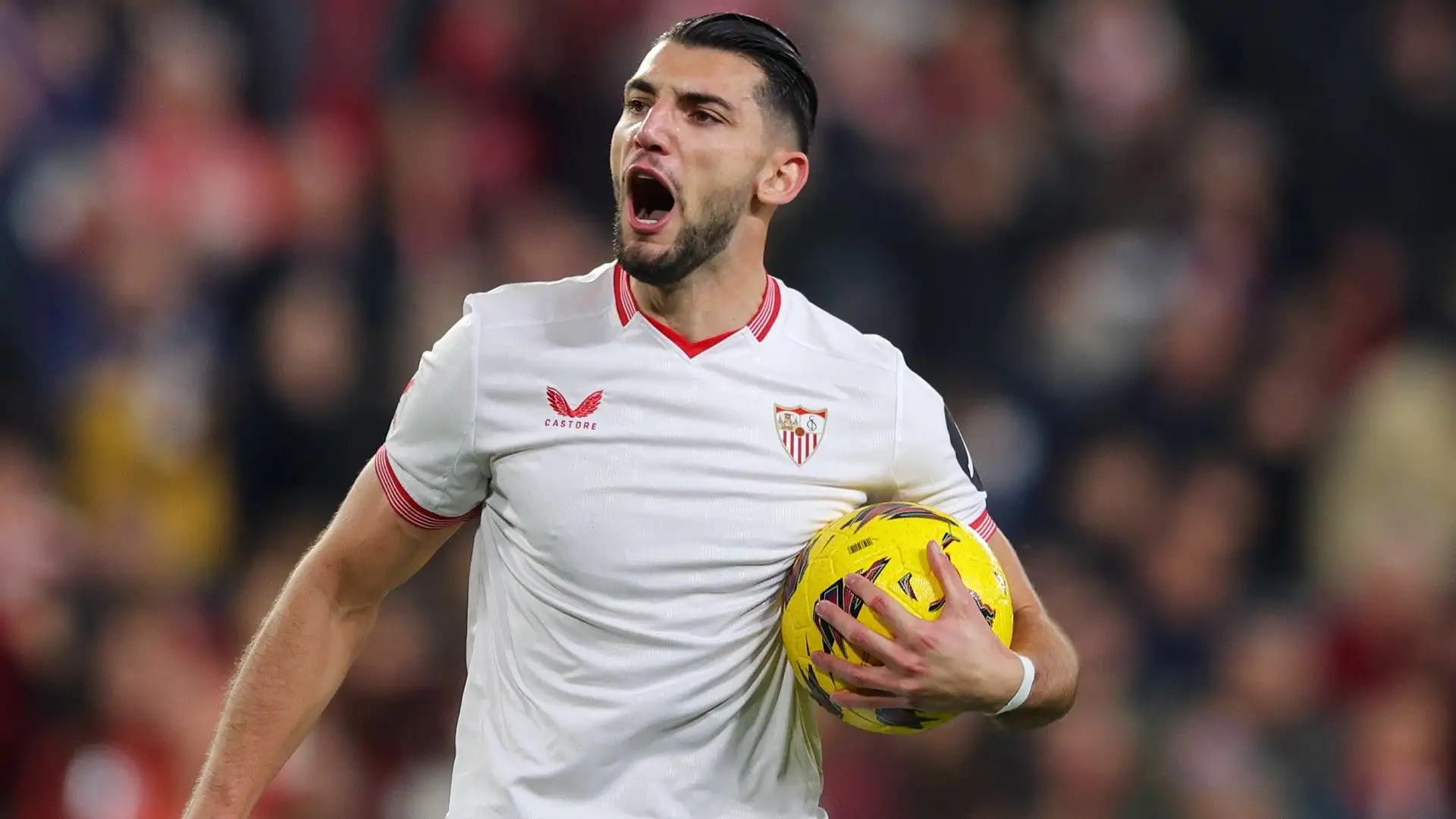 In questa stagione ha segnato 2 gol tra tutte le competizioni
