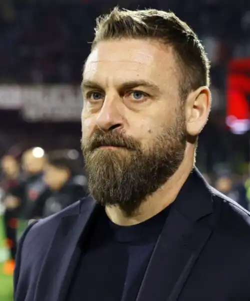 Roma, Daniele De Rossi avverte i suoi: “Bisogna vincere i duelli”