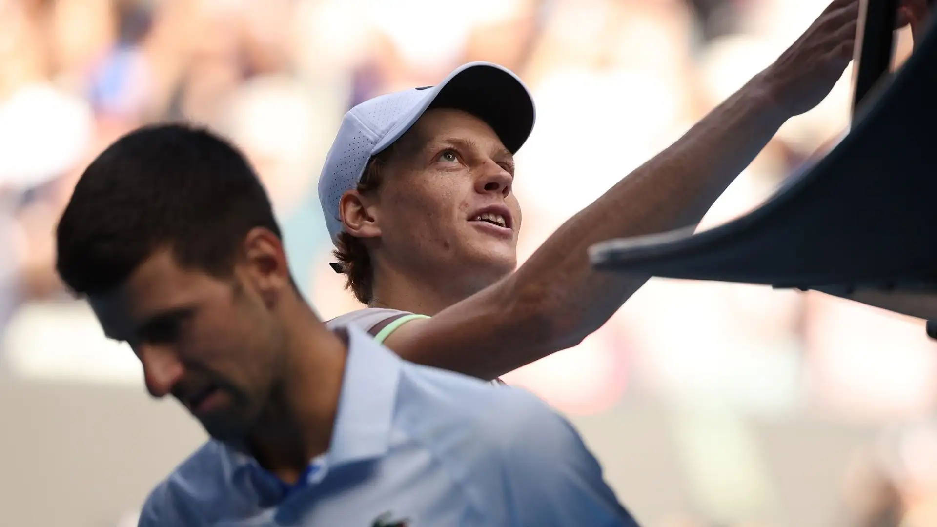 Il serbo non perdeva nello Slam di Melbourne dal 2019