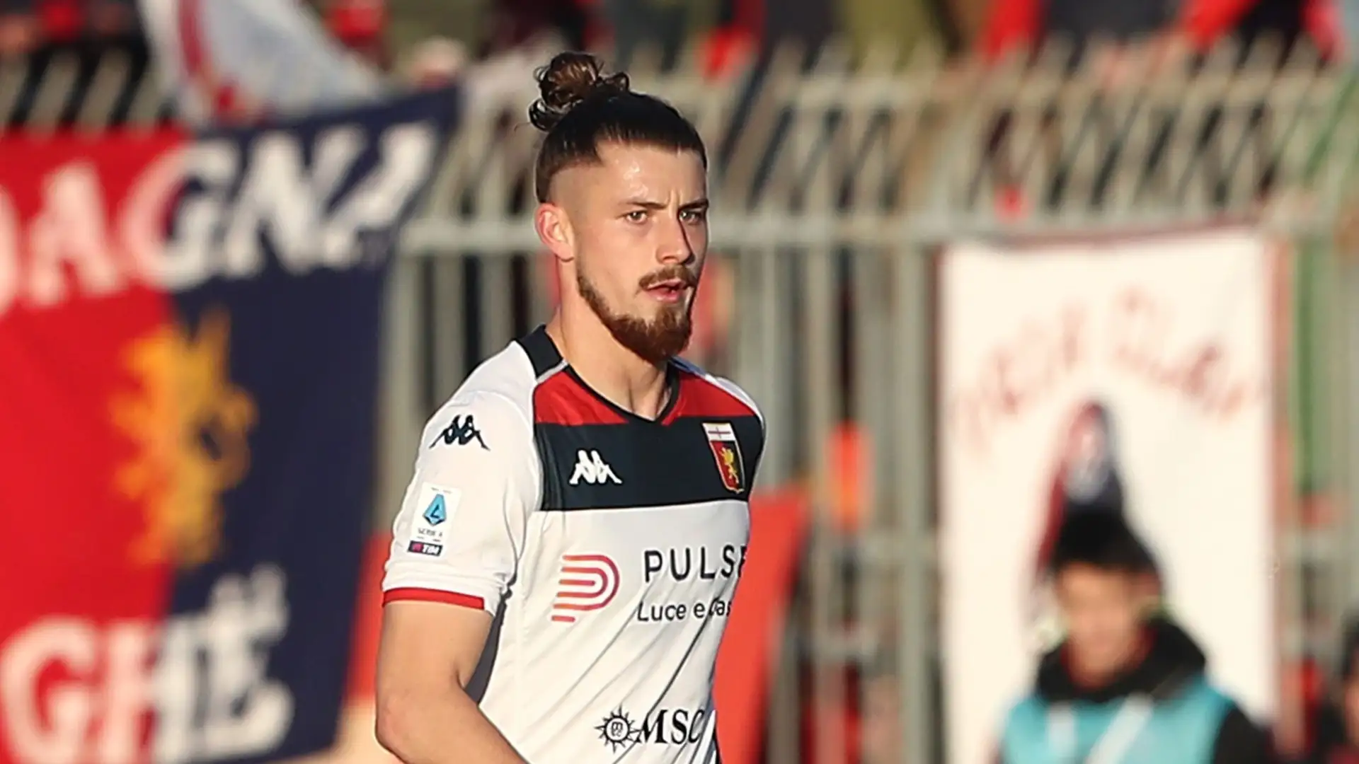 Il club bavarese ha cercato di inserirsi nella corsa al difensore del Genoa Radu Dragusin