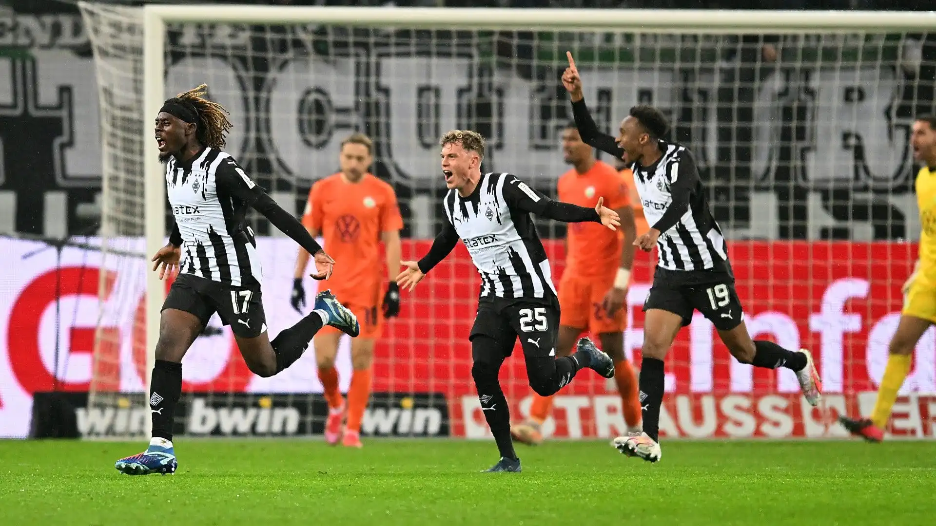 Duello tra giganti: Bayern Monaco e Liverpool si scontrano sul mercato. Foto
