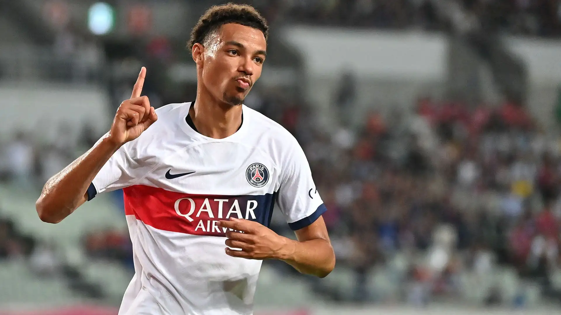 Hugo Ekitike lascerà Parigi entro la fine della sessione invernale di mercato