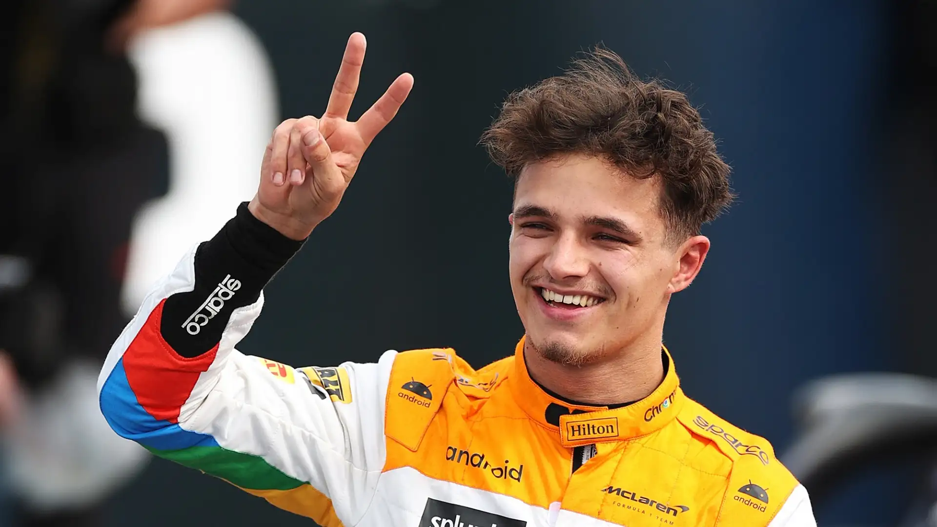 Al secondo posto, molto staccato, c'è il pilota della McLaren Lando Norris con la possibilità del 10% di conquistare il titolo