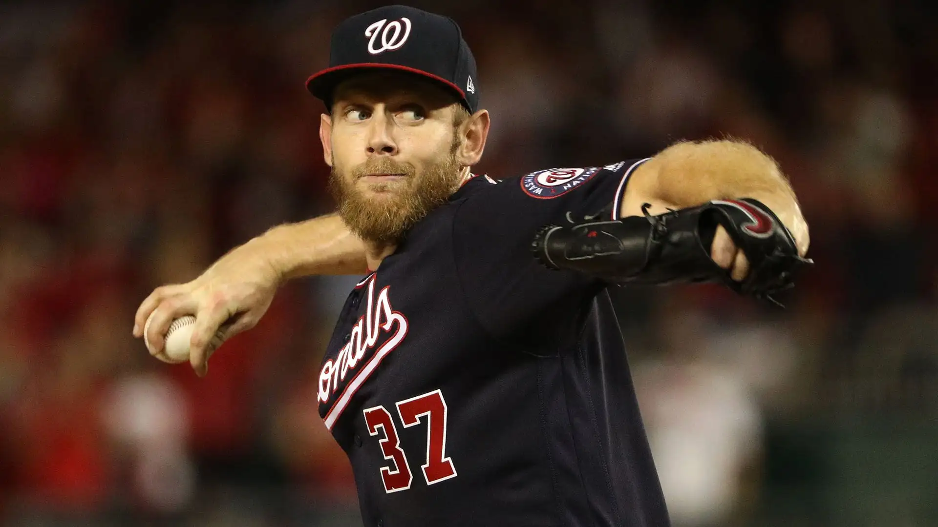 Stephen Strasburg (Washington Nationals): 35 milioni di dollari all'anno
