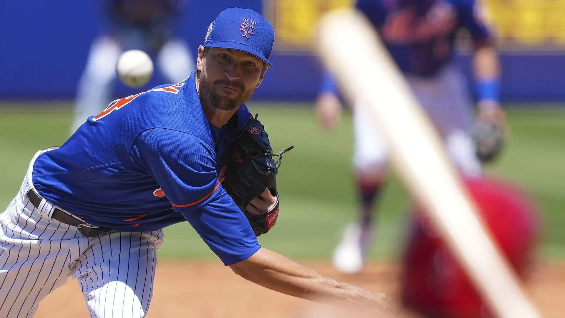 Jacob deGrom (Texas Rangers): 40 milioni di dollari all'anno
