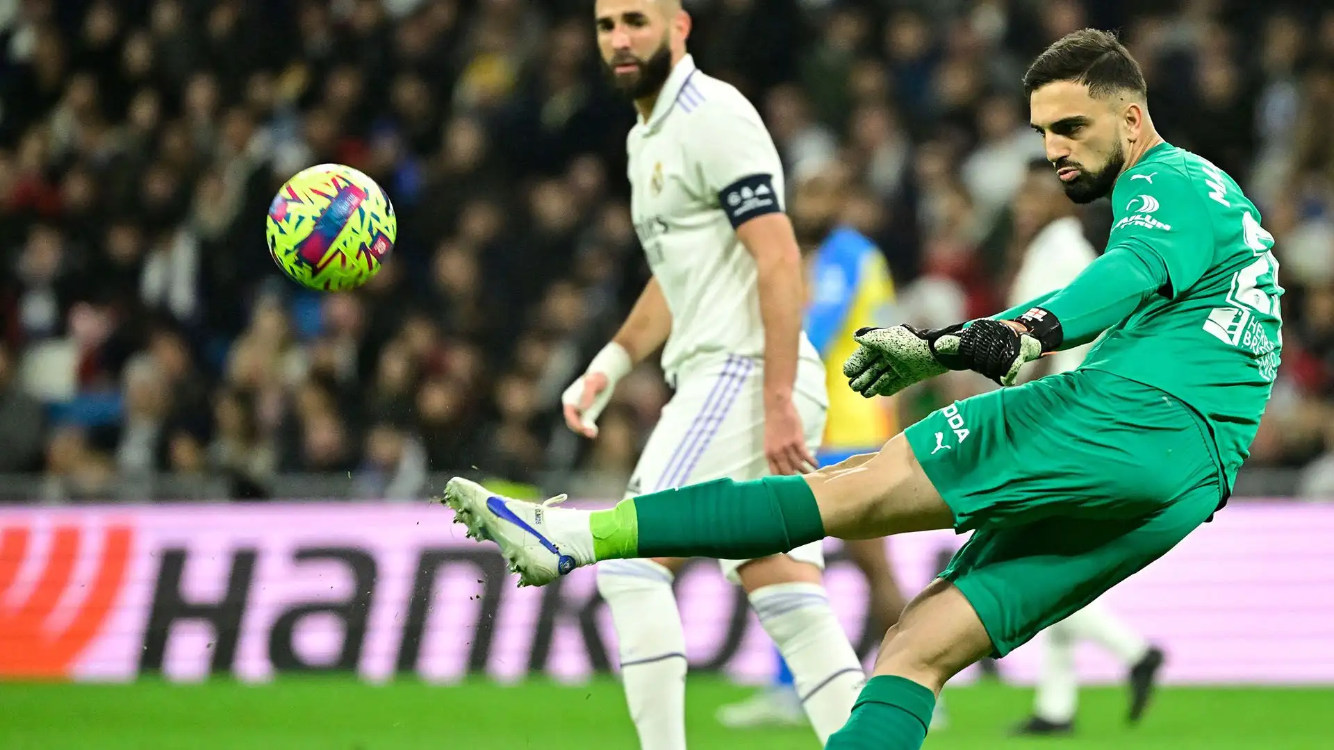 Il portiere 23enne del Valencia è il nome in pole secondo Tuttosport, ma costa molto, oltre i 40 milioni di euro