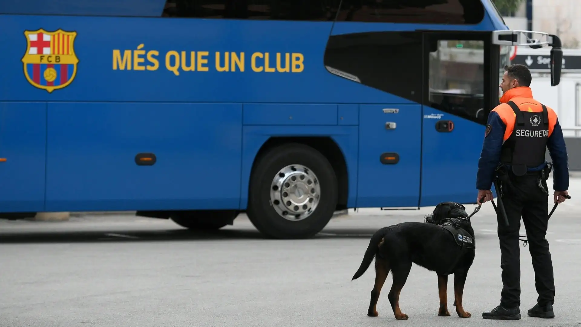 Eccoli impiegati a Barcellona