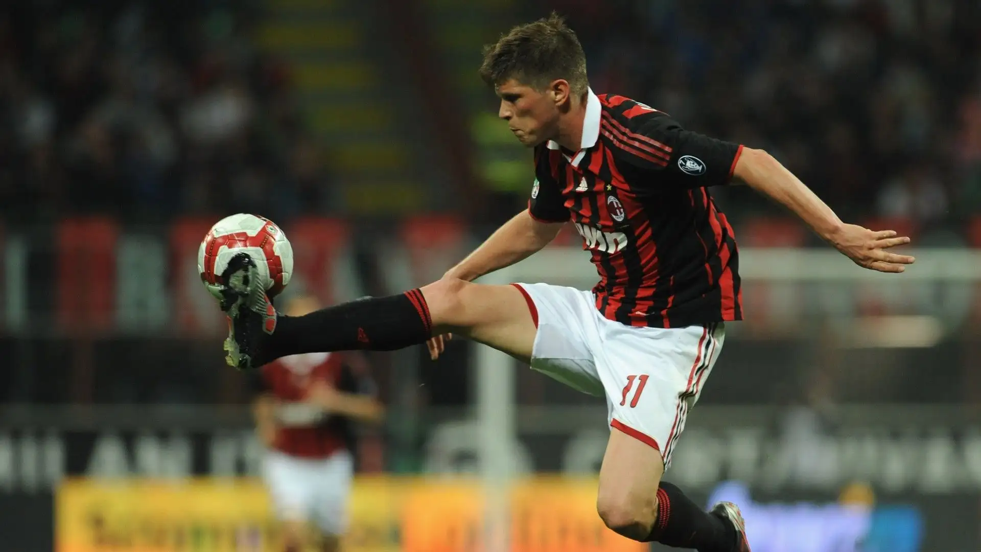 Le pessime prestazioni hanno costretto il Milan a cederlo l'anno successivo
