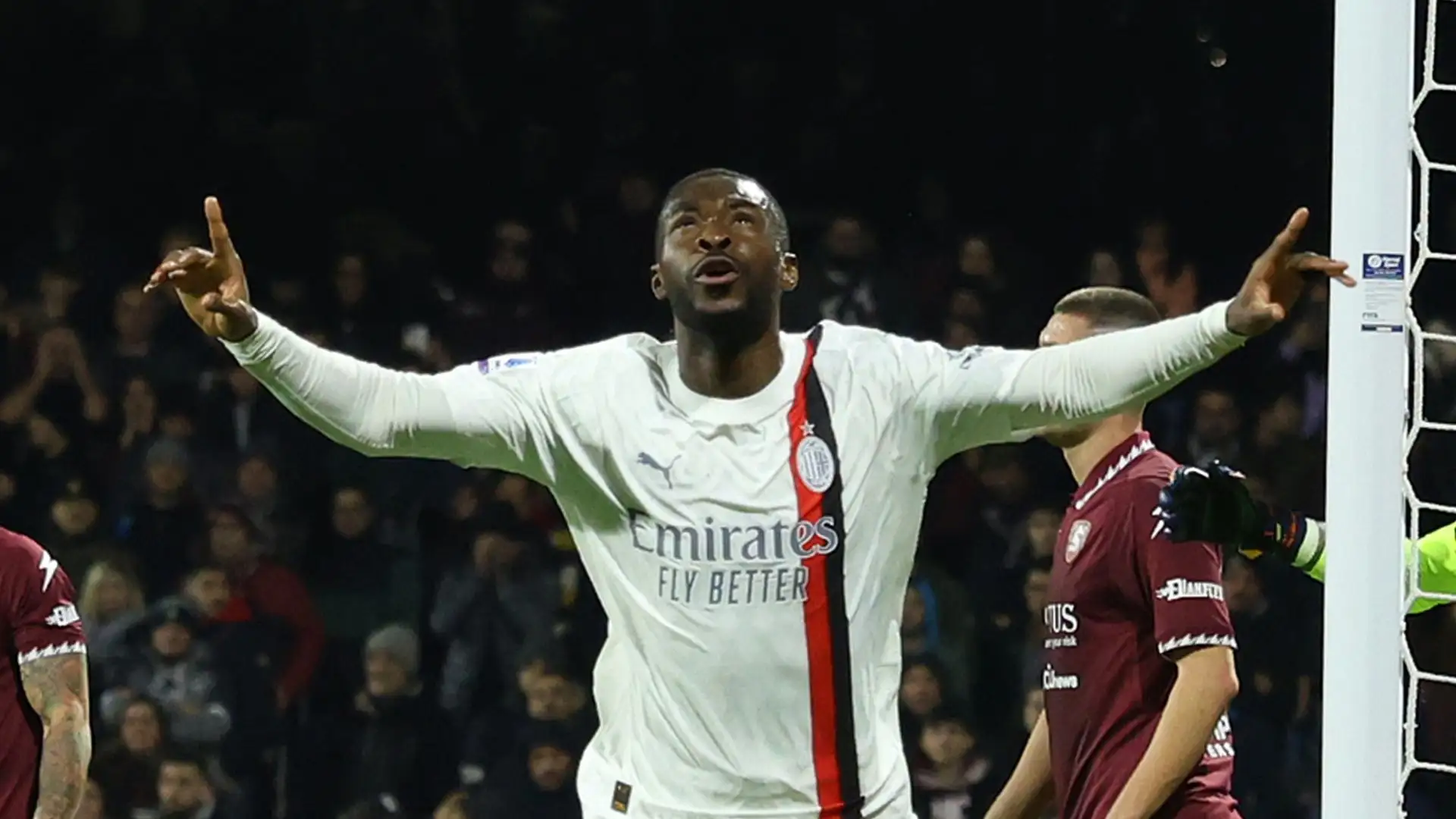 Secondo le indiscrezioni riportate da Sky Sport Deutschland, il club tedesco ha effettuato un sondaggio per Fikayo Tomori