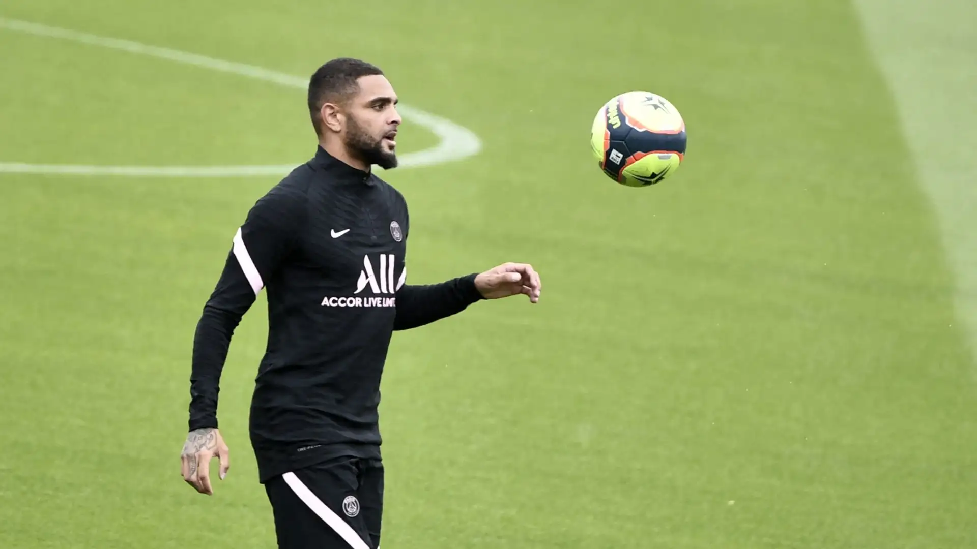 Secondo quanto riporta Le Parisien, Layvin Kurzawa potrebbe lasciare in anticipo il club campione di Francia