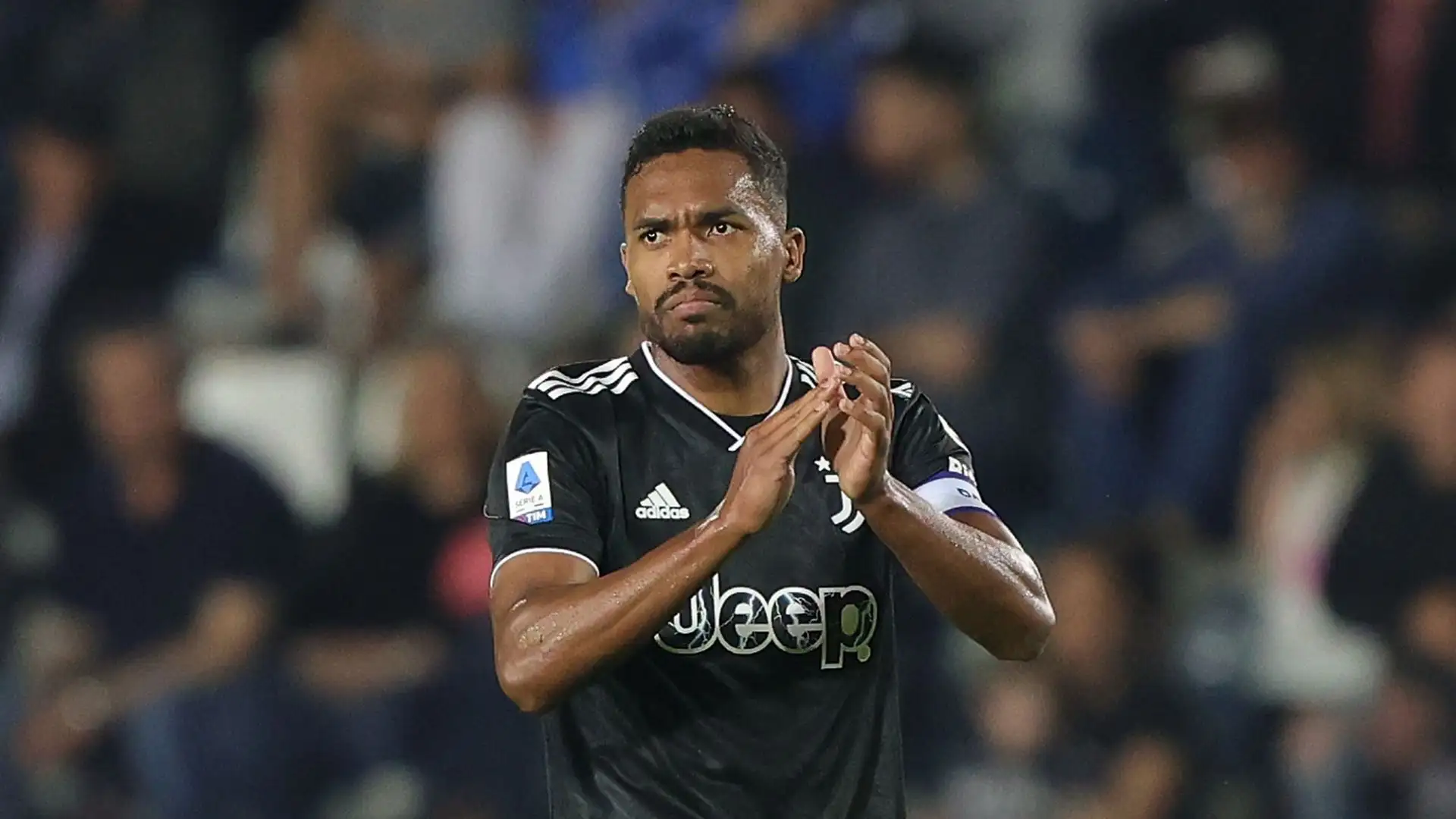 Secondo Bolavip, il Flamengo sta cercando rinforzi e potrebbe anticipare in inverno l'ingaggio del giocatore, ma dovrà trovare un accordo con i bianconeri