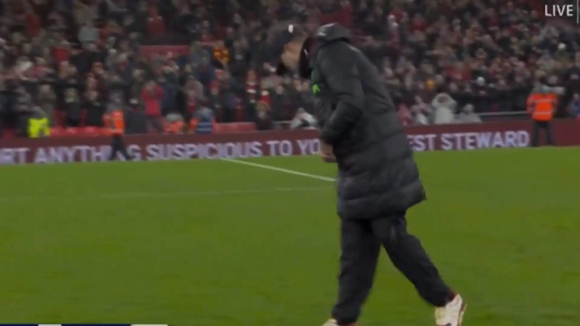 Klopp se ne è accorto immediatamente ed ha cominciato un'affannosa ricerca