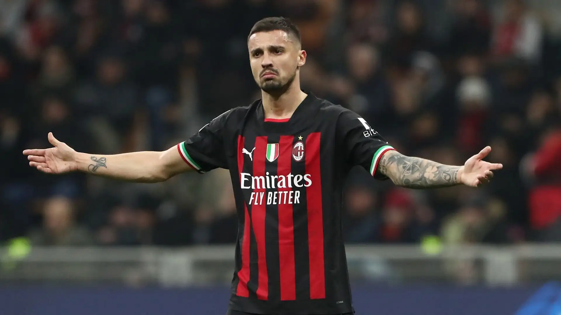 Krunic non ha ringraziato la dirigenza attuale, ma gli ex uomini mercato che lo hanno portato al Milan, in particolare Maldini, Massara e Boban