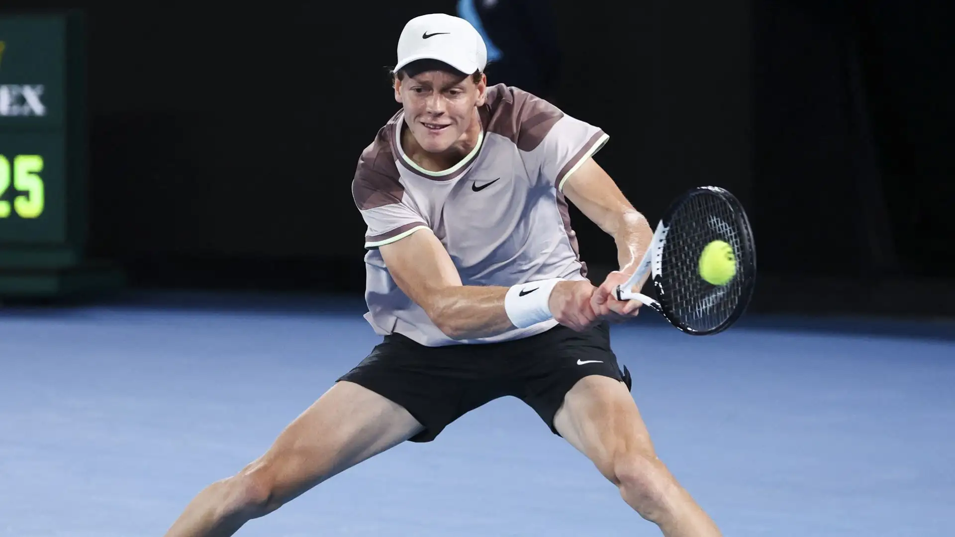 Il tennista altoatesino ha battuto Andrey Rublev, qualificandosi per le semifinali dello Slam australiano