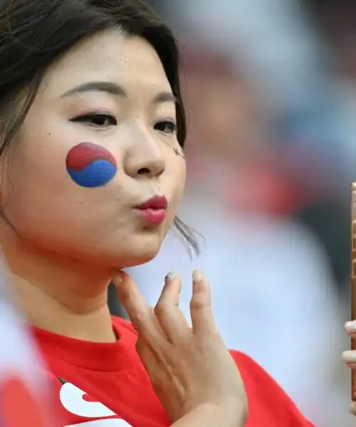 Le tifose sudcoreane varano l’operazione simpatia: le foto