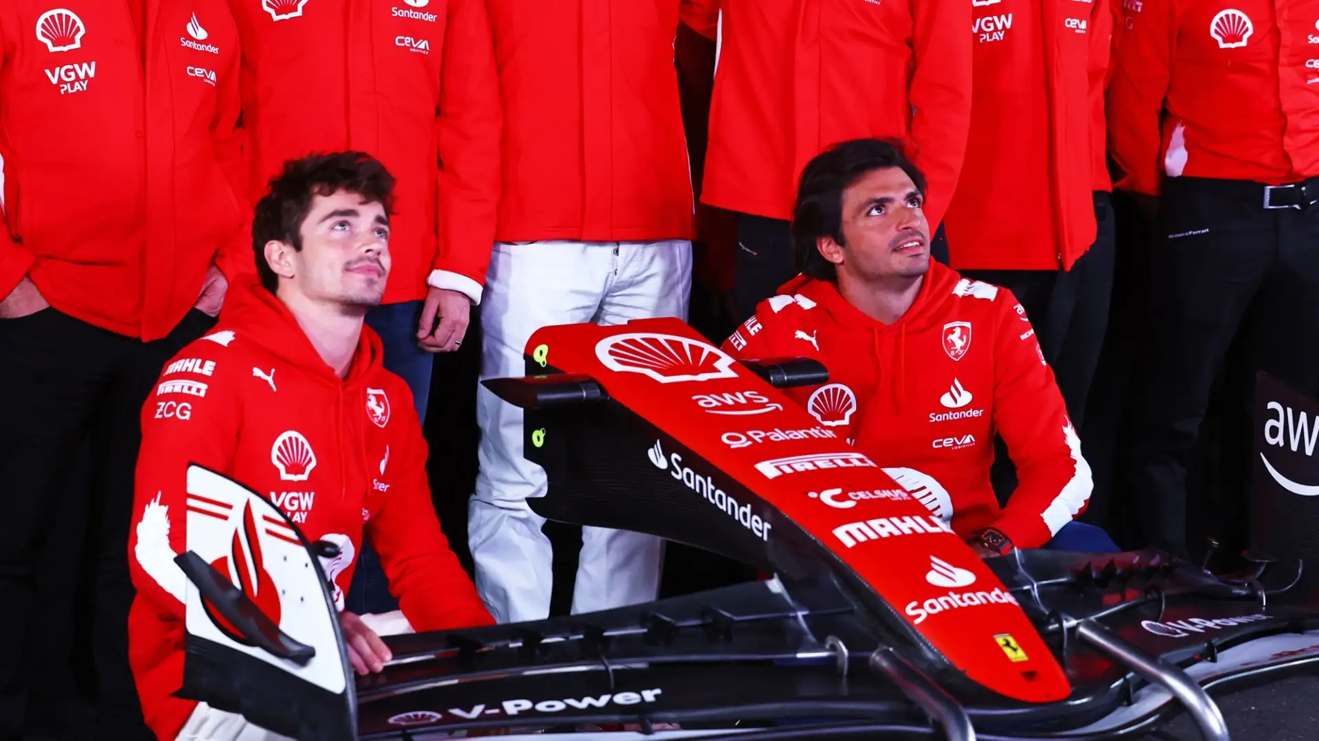 Ora tutto tace, e intanto si fa il nome di Oliver Bearman, pilota della Ferrari Academy, per il 2025