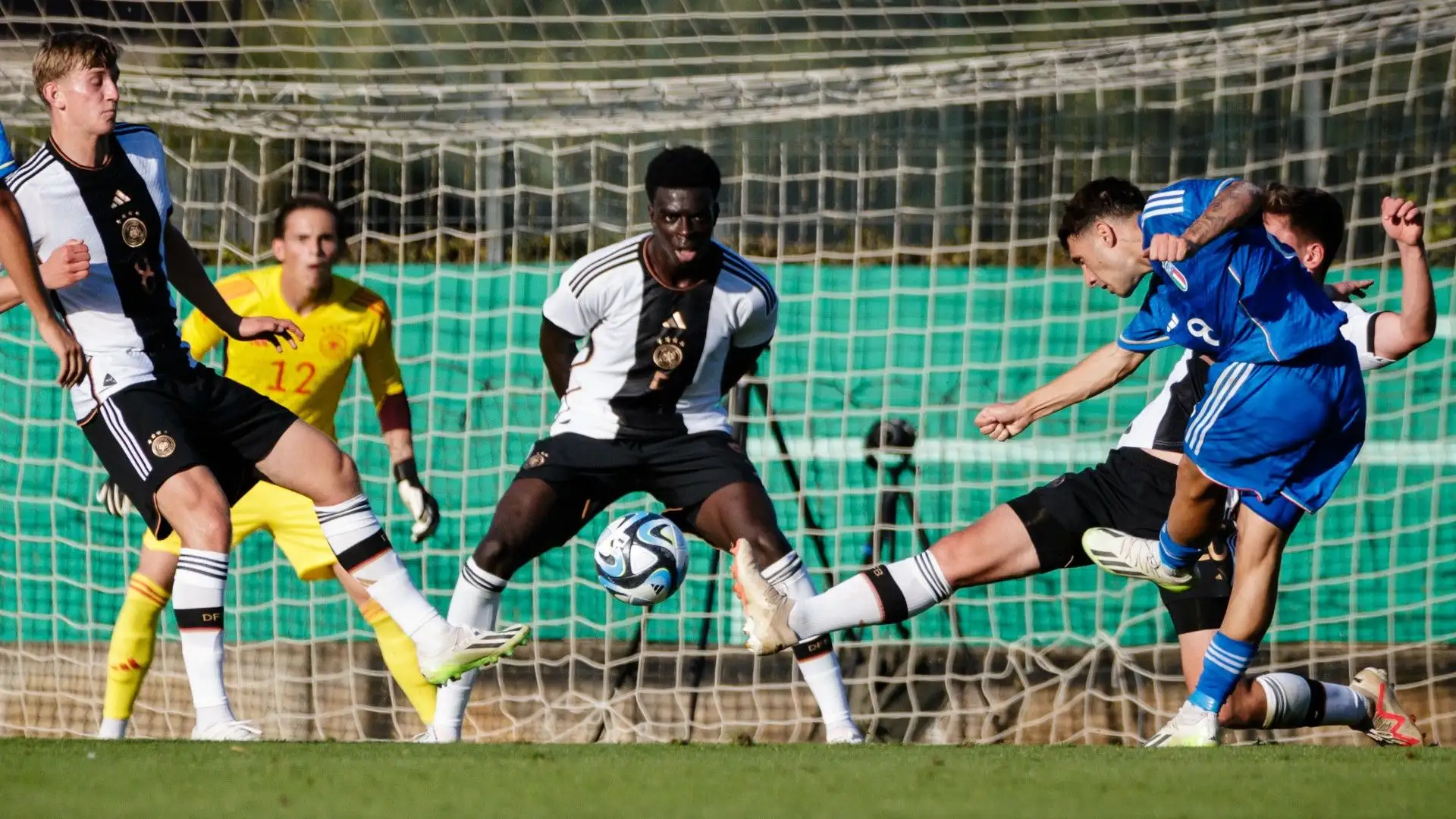 E' ancora presto per dire cosa succederà nel suo futuro ma dà la sensazione che potrebbe ritagliarsi uno spazio importante nella Juventus del futuro
