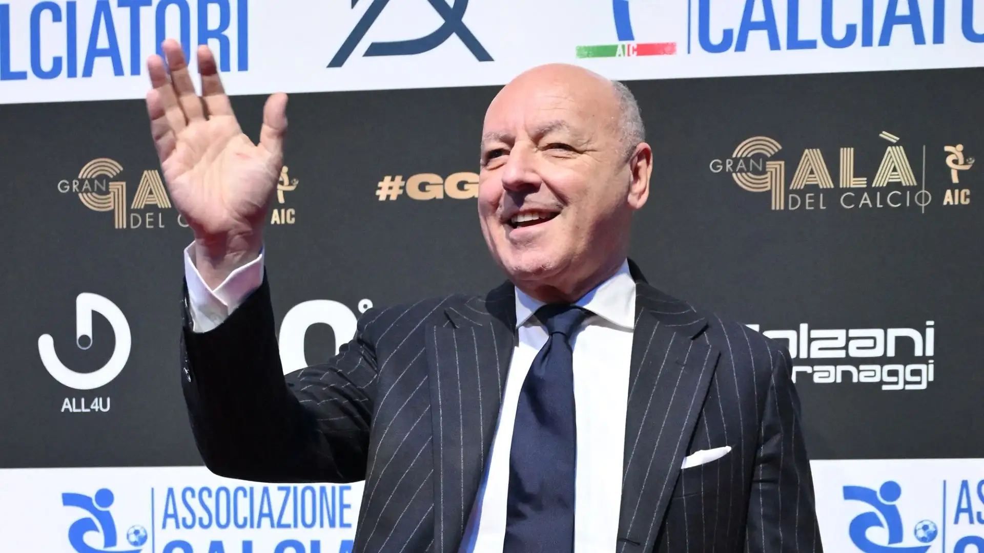 Sul futuro: "Quando chiuderò la mia esperienza all’Inter voglio continuare a dedicarmi allo sport, ma in una dimensione diversa. Vorrei occuparmi dello sport come fenomeno sociale"