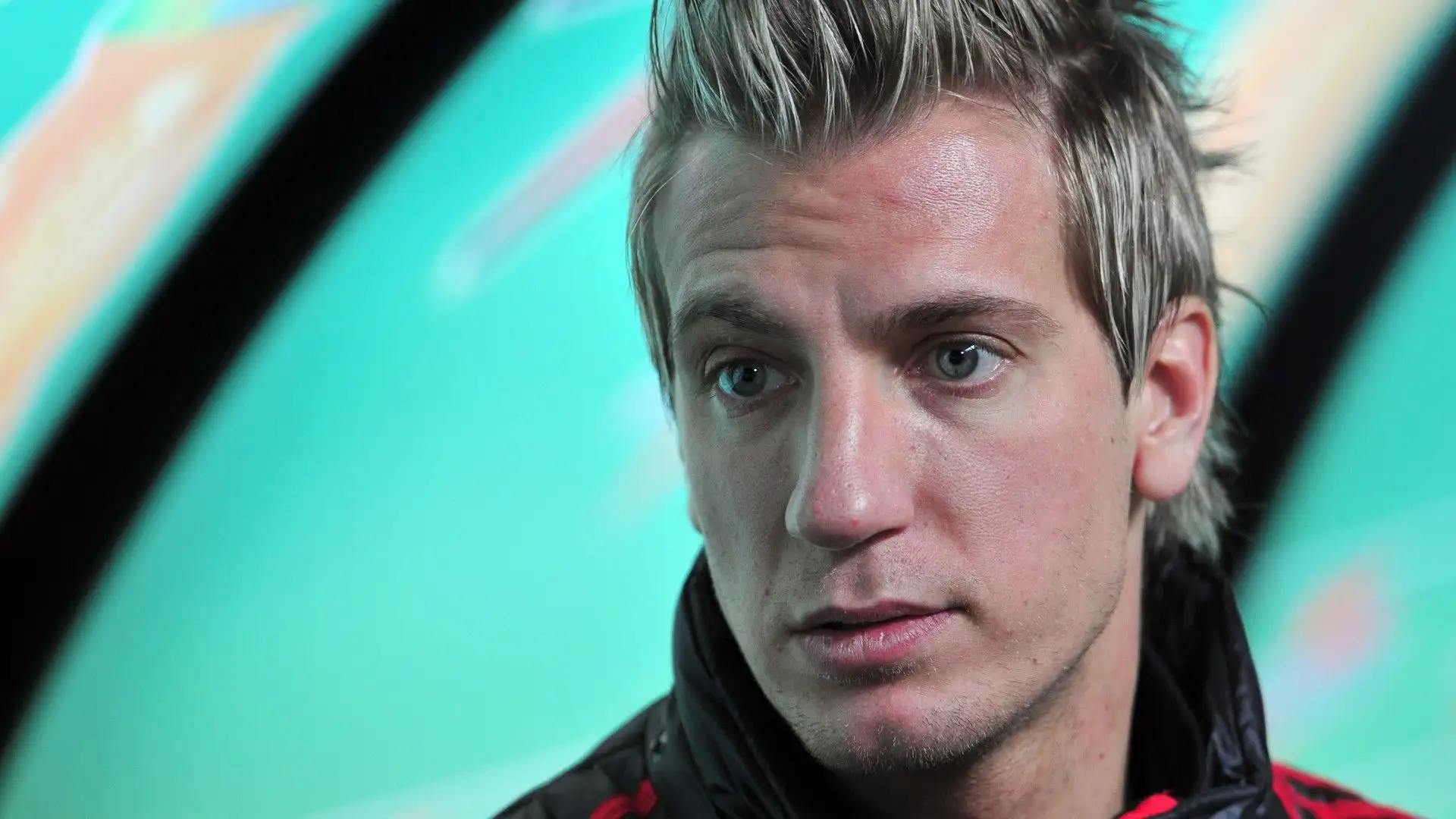 Il Milan ha acquistato Maxi Lopez in prestito oneroso (1.5 milioni di euro) con diritto di riscatto (fissato a 8 milioni di euro)
