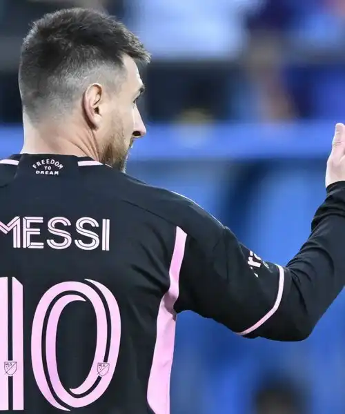 Ennesimo premio a Lionel Messi: scoppia la polemica. Foto
