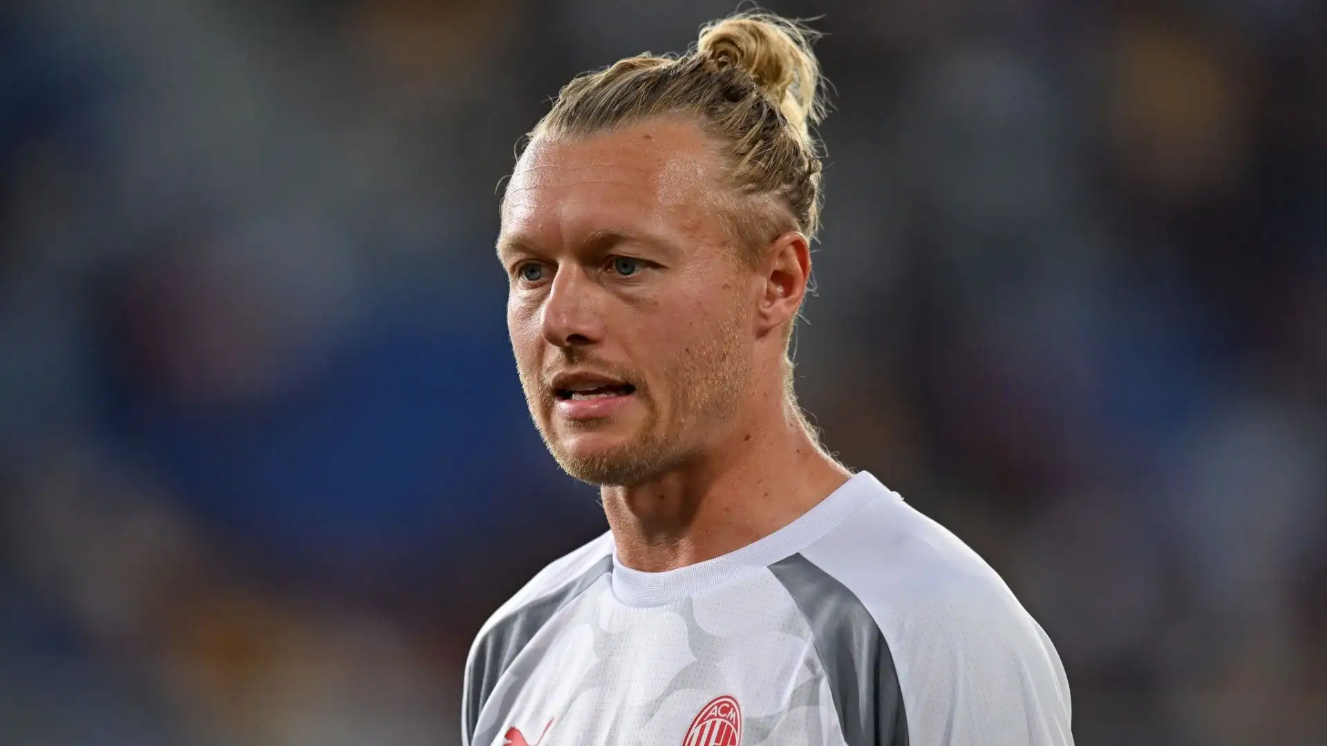 Simon Kjaer lascerà il club rossonero al termine della stagione
