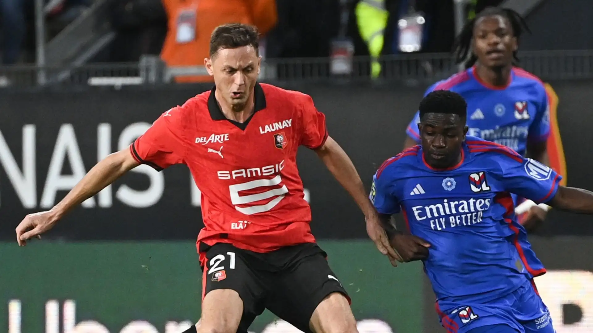 Per il colpo a centrocampo davanti a tutti c'è ora Nemanja Matic, in uscita dal Rennes