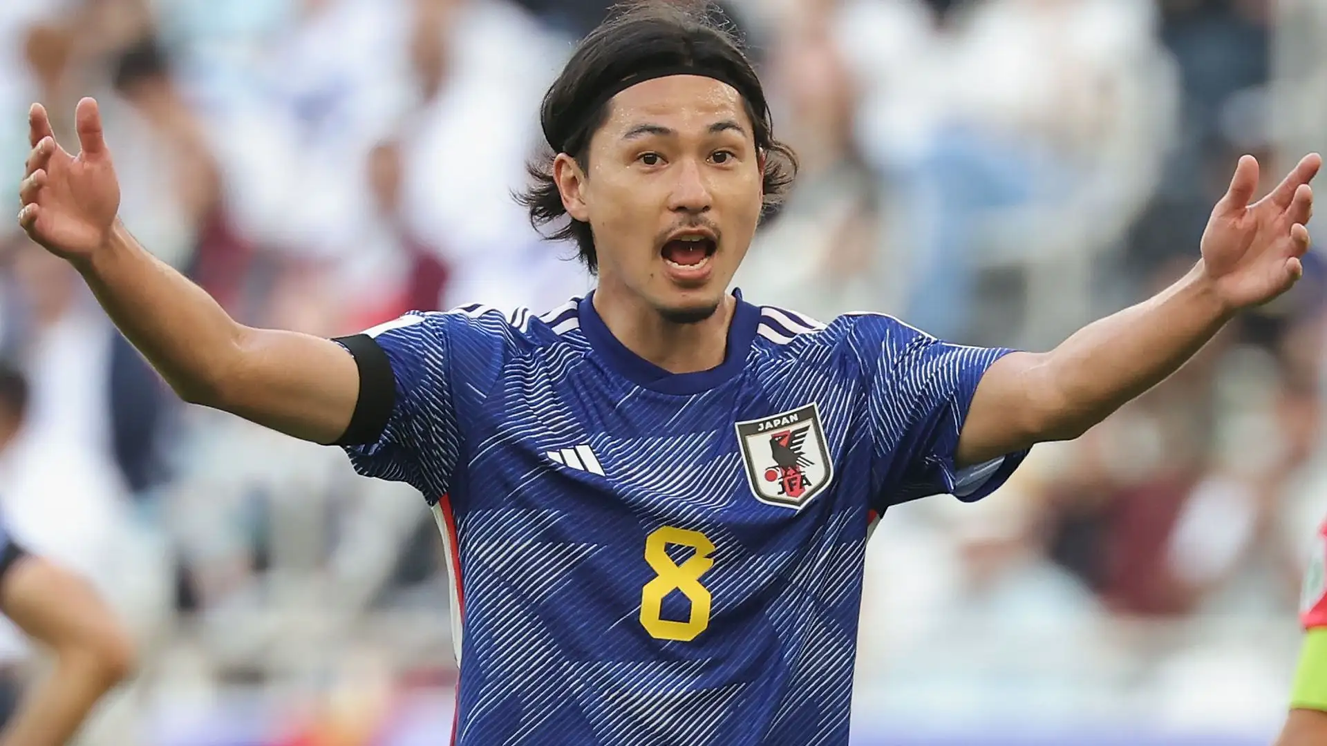 Minamino ha segnato all'11' la rete dell'1-0, poi ha realizzato il 2-2 al 45'. Nakamura e Ueda hanno poi completato la vittoriosa rimonta