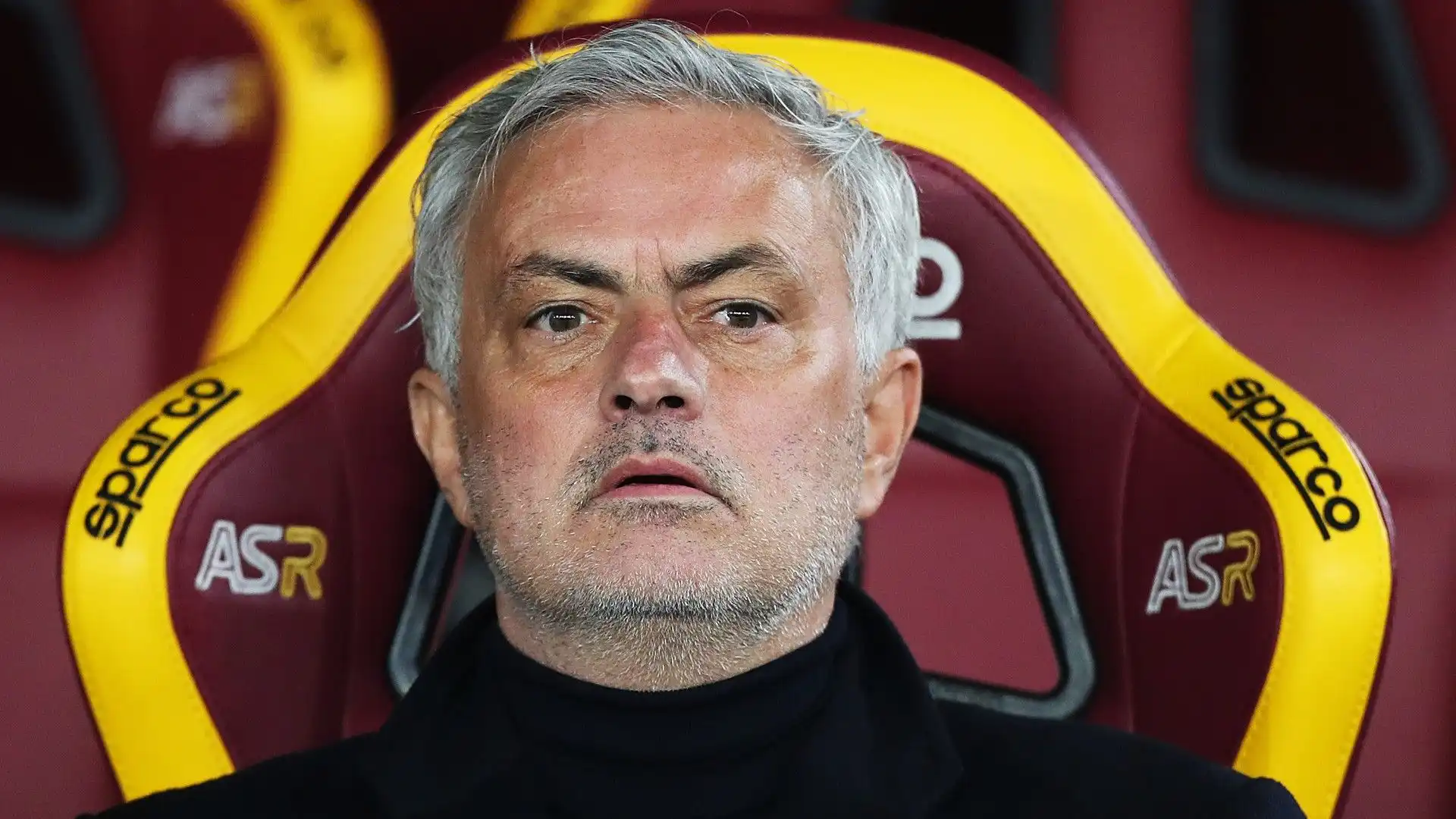 Mourinho traballa, c'è un favorito per sostituirlo. Le foto
