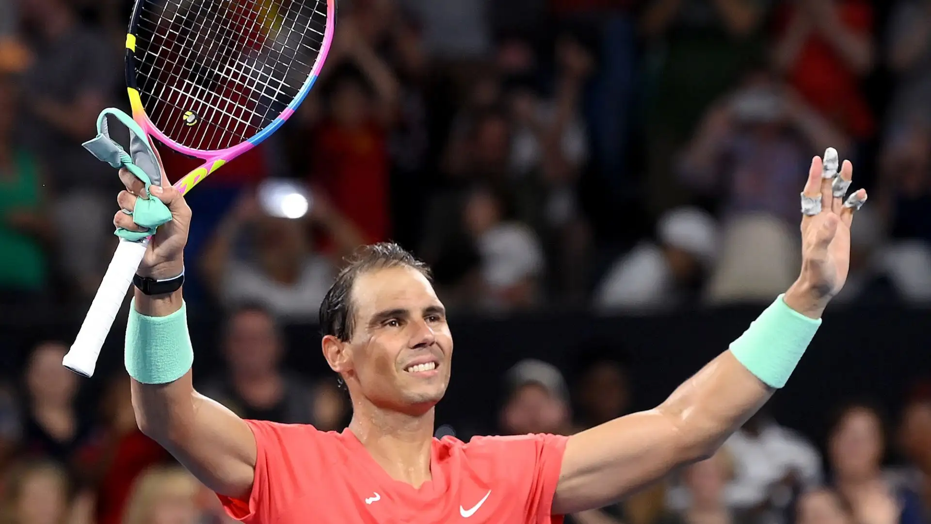 Fermo da un anno, Nadal si è lasciato andare al termine della partita, gioendo per la vittoria